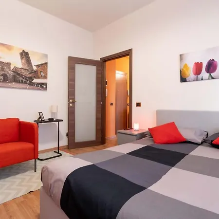 Апартаменты Casa Martina- Airport Free Shuttle-h24 *